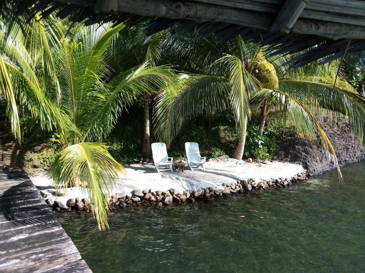 Tierra Oscura El Toucan Loco Floating Lodges المظهر الخارجي الصورة