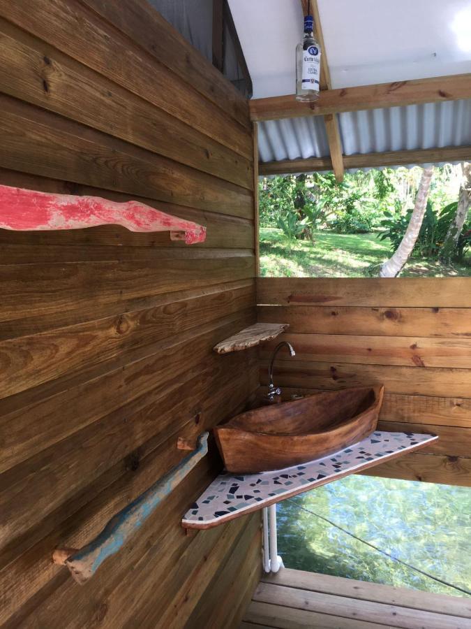 Tierra Oscura El Toucan Loco Floating Lodges المظهر الخارجي الصورة