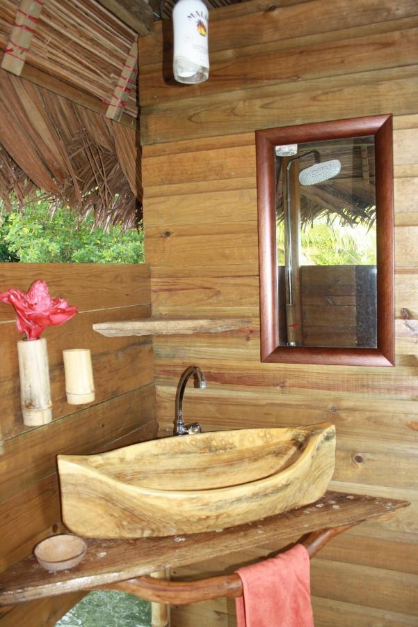 Tierra Oscura El Toucan Loco Floating Lodges المظهر الخارجي الصورة